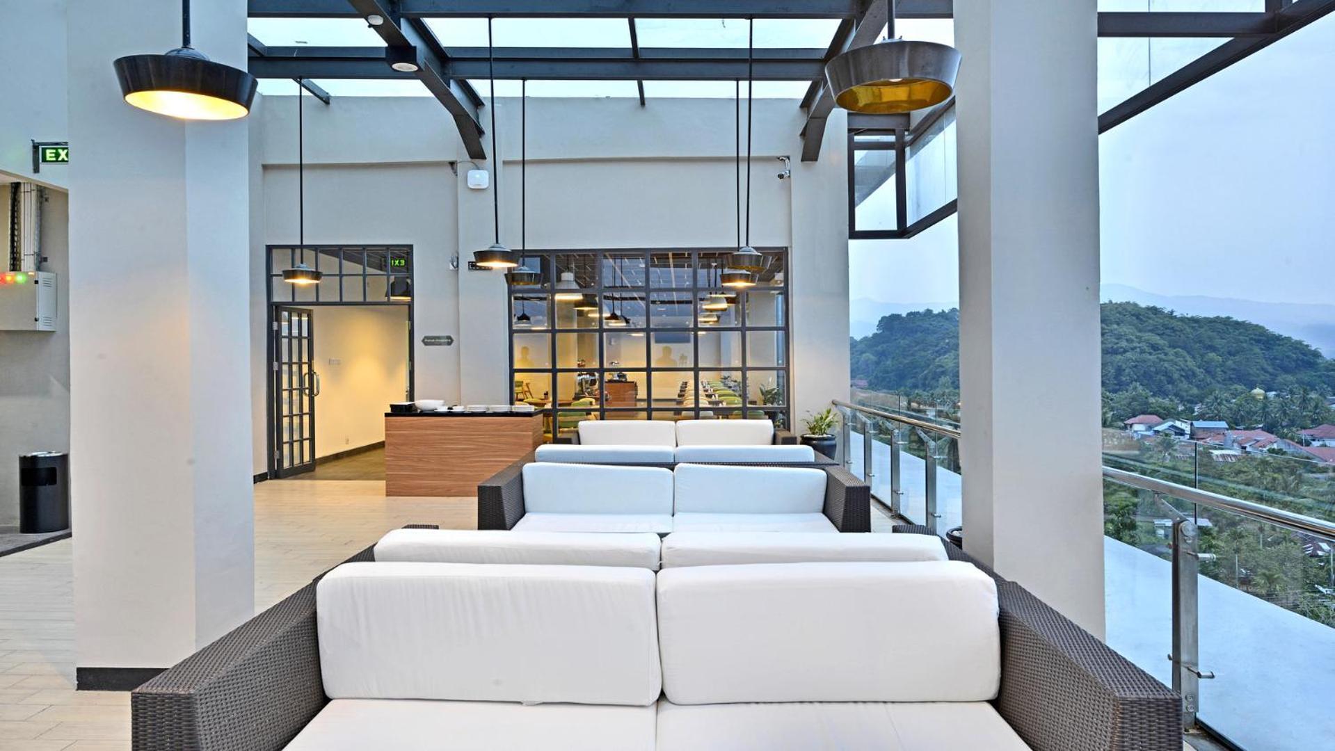 Whiz Prime Hotel Khatib Sulaiman Padang Extérieur photo
